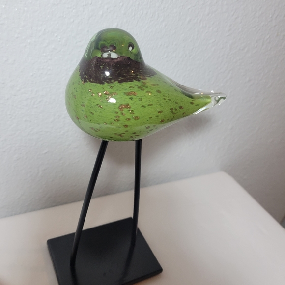 💚💚 SPECKLED GLASS BIRD WITH LONG METAL LEGS GREEN - Picture 2 of 10